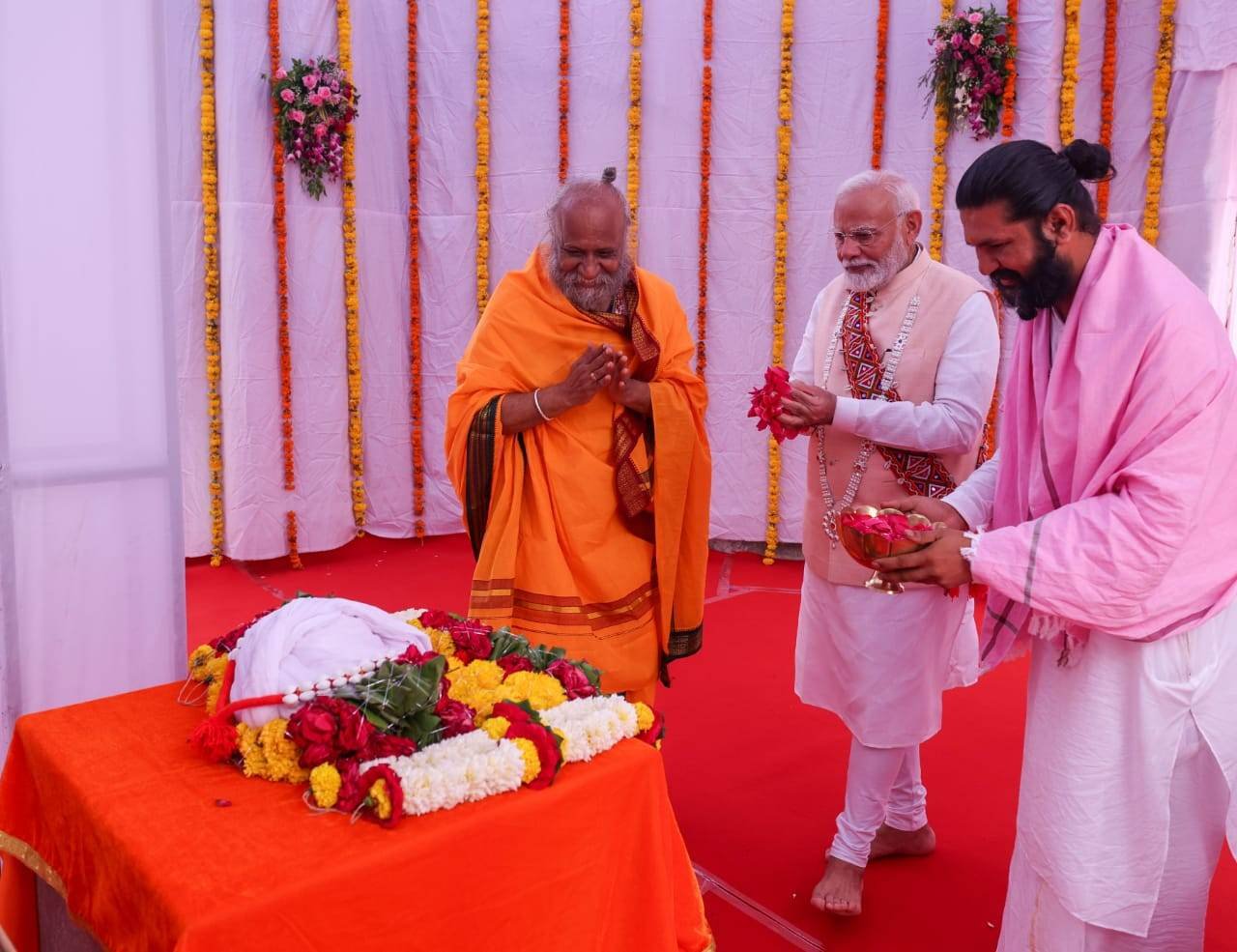 बंजारा समाजातील संतांनी देशाच्या आध्यात्मिक क्षेत्राला उर्जा दिली—प्रधानमंत्री नरेंद्र मोदी