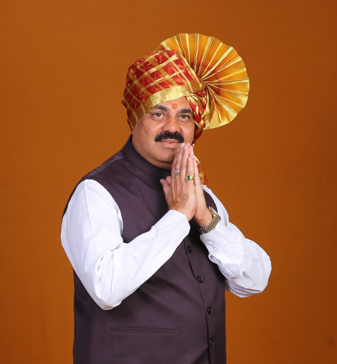 अमळनेरला महायुतीचे उमेदवार अनिल पाटील यांचा दणदणीत विजय  अनिल पाटील 32667 मतांनी विजयी