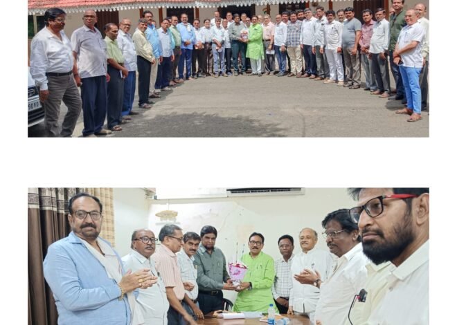 संविधानामुळेच बहुजनांना, अल्पसंख्याकांना मानवी चेहरा मिळाला आहे*. *मुकुंद सपकाळे* *संविधान संमेलनाच्या स्वागताध्यक्षपदी डॉ. करीम सालार यांची निवड*