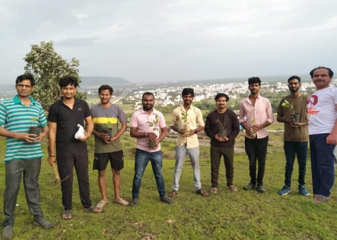 स्वराज्य देशा व श्री श्री वृक्ष बॅंक यांच्या तर्फे वृक्षारोपण व बीजाचें यशस्वी रोपण*