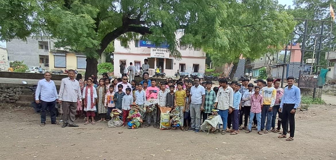“प्लास्टिकमुक्त ब्राम्हणवेल” साठी शाळा व ग्रामपंचायतीचा स्तुत्य उपक्रम! कै. बळीरामदादा माध्यमिक विद्यालय व ग्रामपंचायत ब्राम्हणवेल यांच्या संयुक्त विद्यमाने प्लास्टिक निर्मूलन कृती कार्यक्रम संपन्न