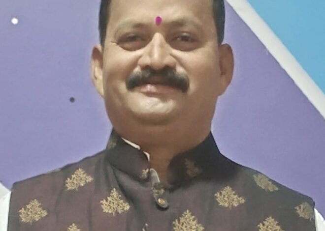 पोपटराव वाकसे यांची कोल्हापूर जिल्हा माध्यमिक शिक्षण सेवकांची सहकारी पतसंस्था मर्यादित कोल्हापूरच्या इचलकरंजी शाखेच्या संचालक पदी निवड